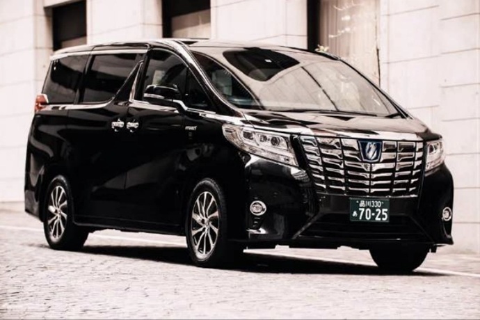 toyota-alphard-executive-lounge1.jpg
